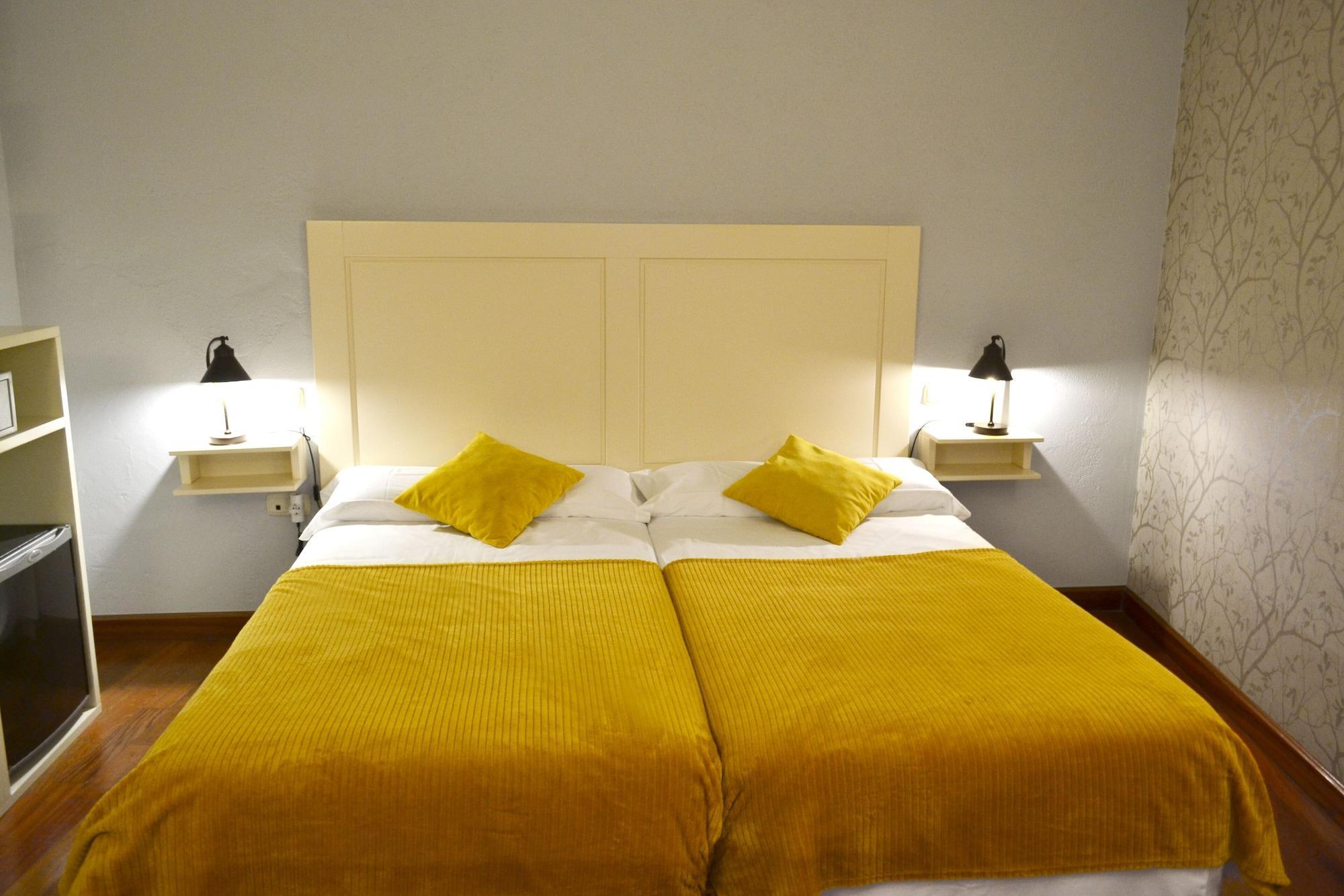 Hotel Alda Via 莱昂 外观 照片
