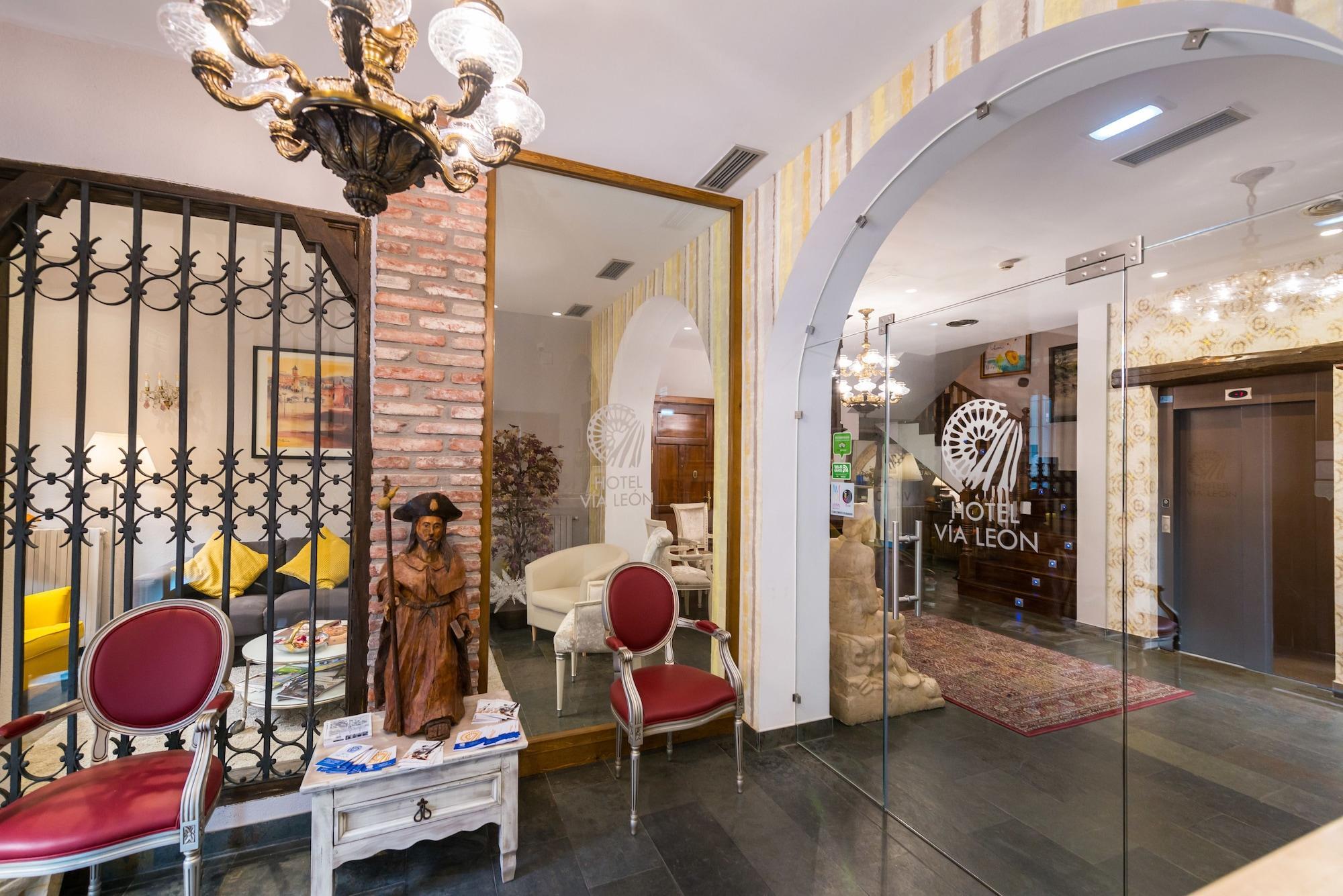 Hotel Alda Via 莱昂 外观 照片