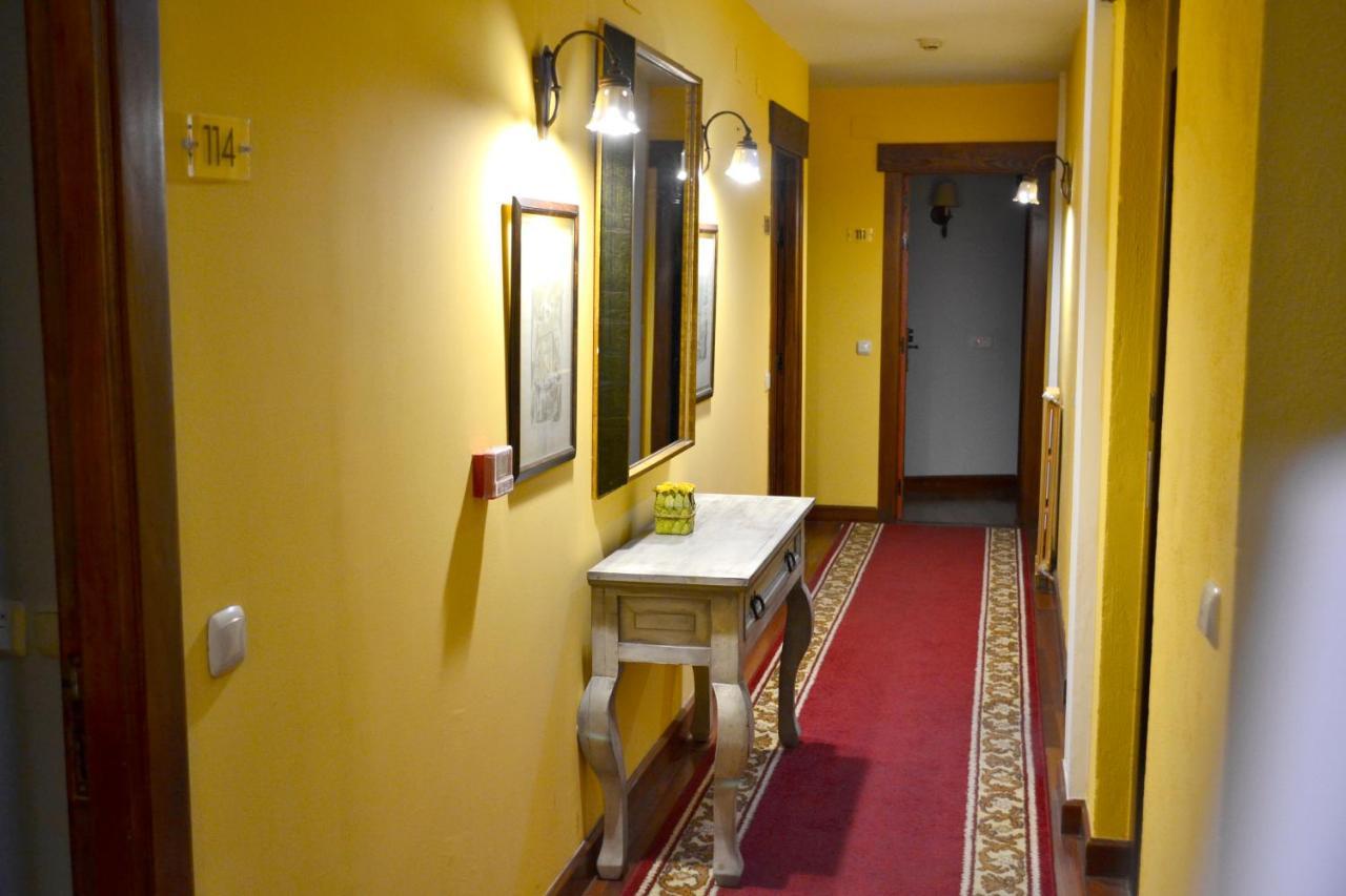 Hotel Alda Via 莱昂 外观 照片
