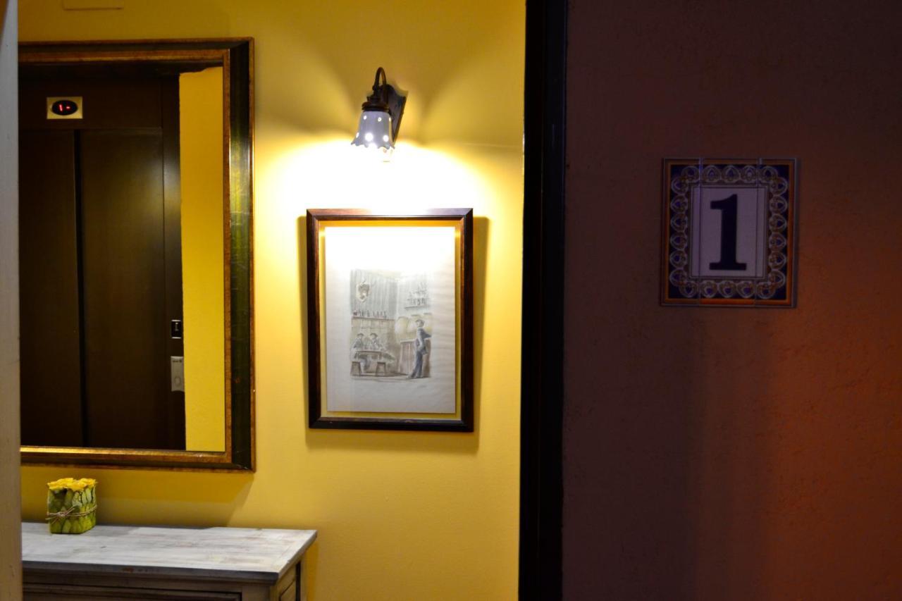 Hotel Alda Via 莱昂 外观 照片