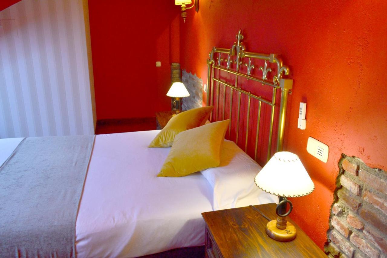 Hotel Alda Via 莱昂 外观 照片