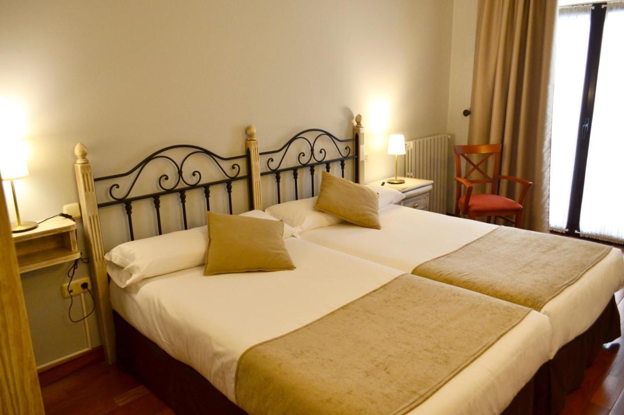 Hotel Alda Via 莱昂 外观 照片