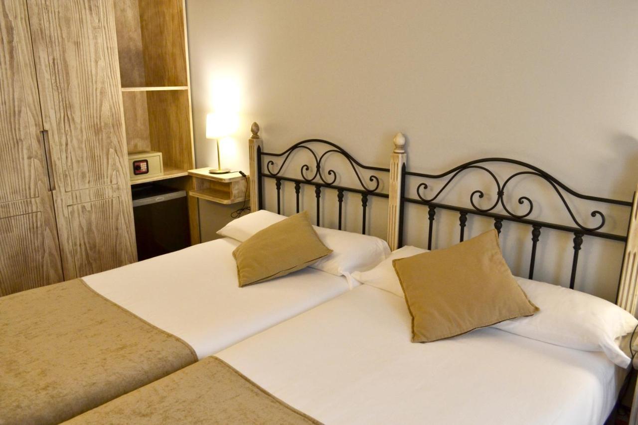 Hotel Alda Via 莱昂 外观 照片