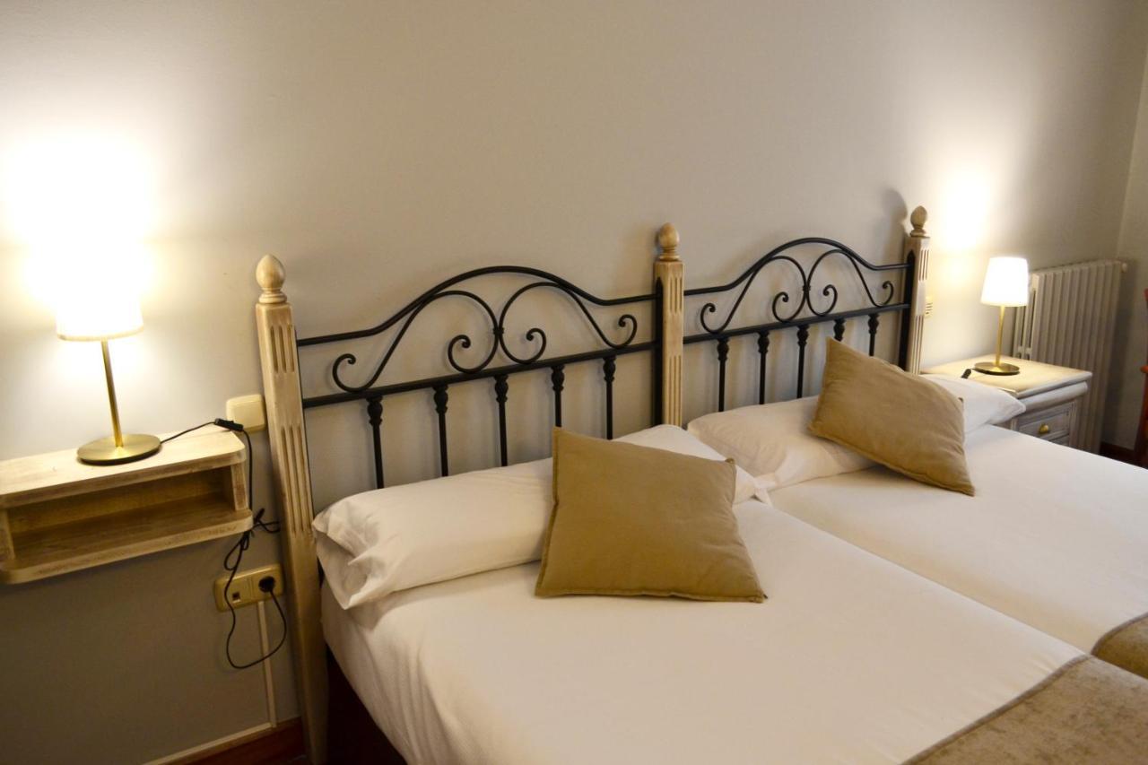 Hotel Alda Via 莱昂 外观 照片