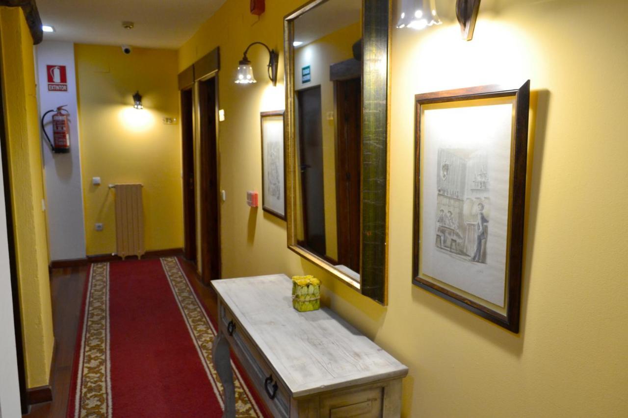 Hotel Alda Via 莱昂 外观 照片