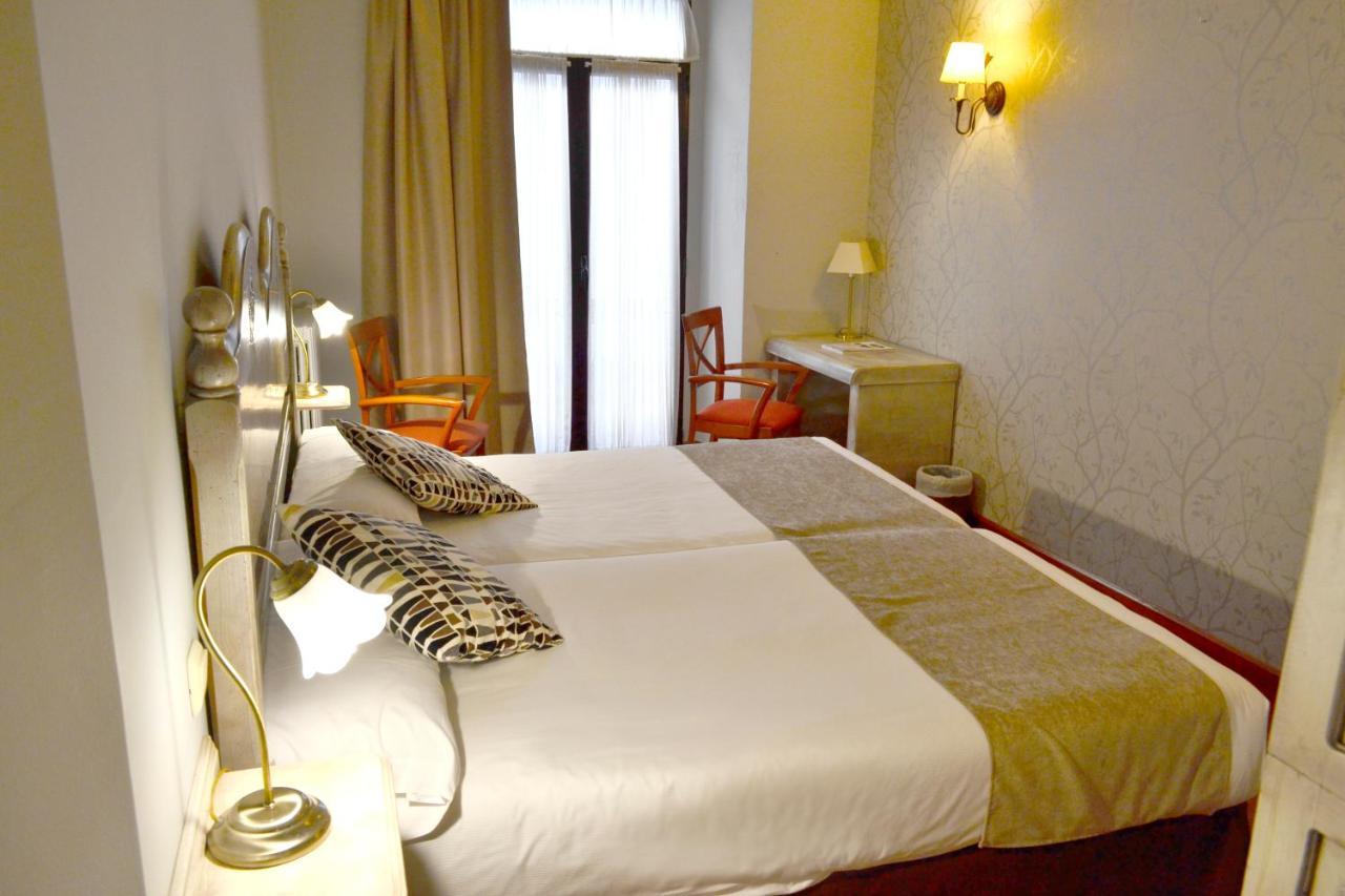 Hotel Alda Via 莱昂 外观 照片