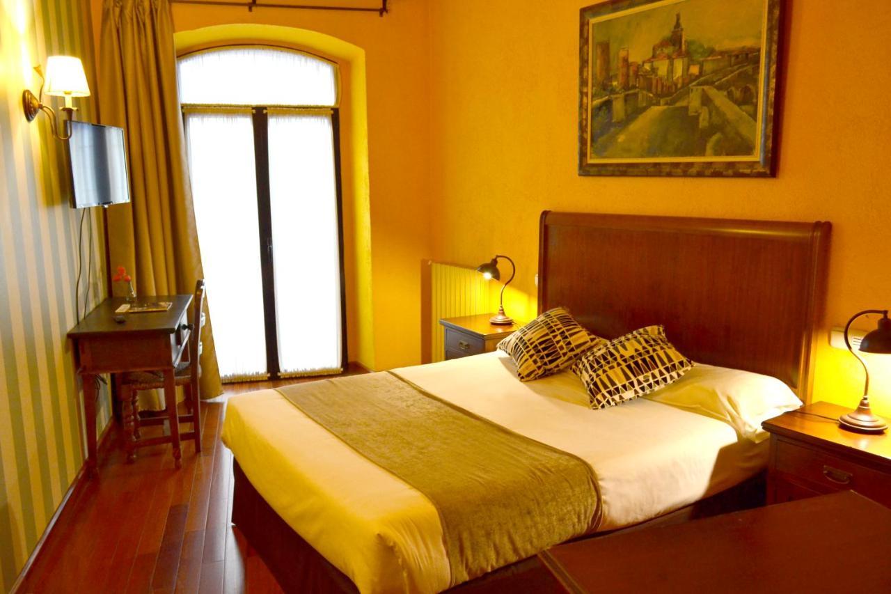 Hotel Alda Via 莱昂 外观 照片